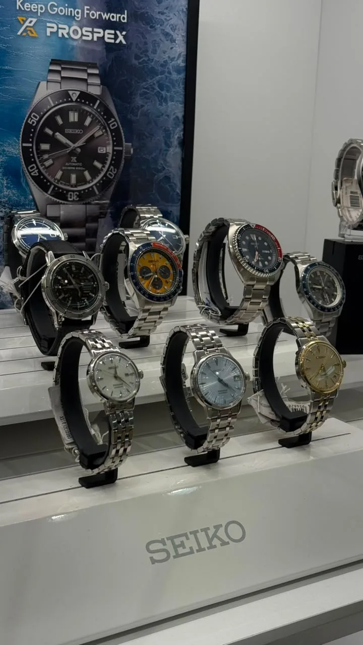 Detalhe da vitrine Seiko Prospex na Christian Joias