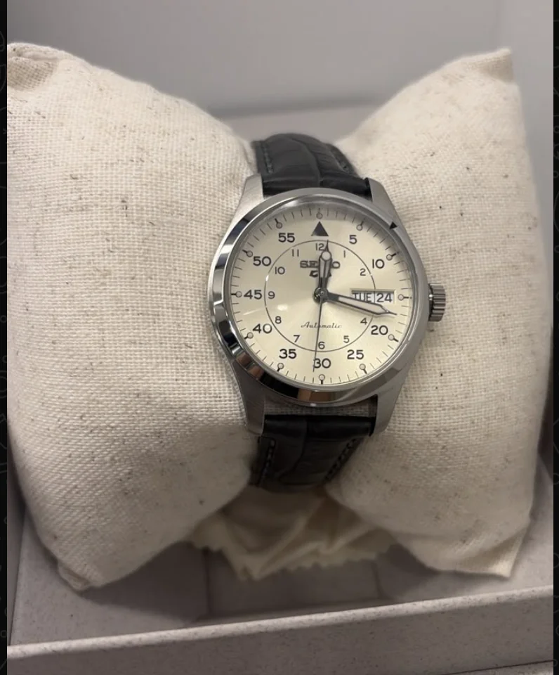 Seiko 5 Sports Field Creme