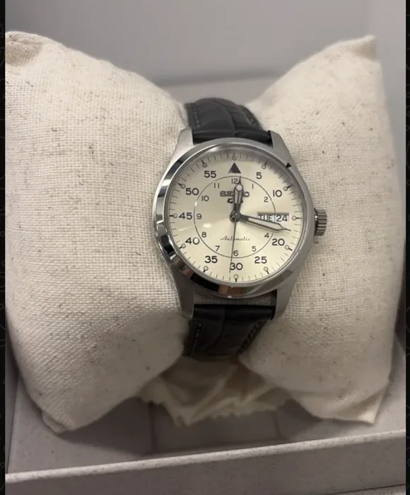 Seiko 5 Sports Field Creme